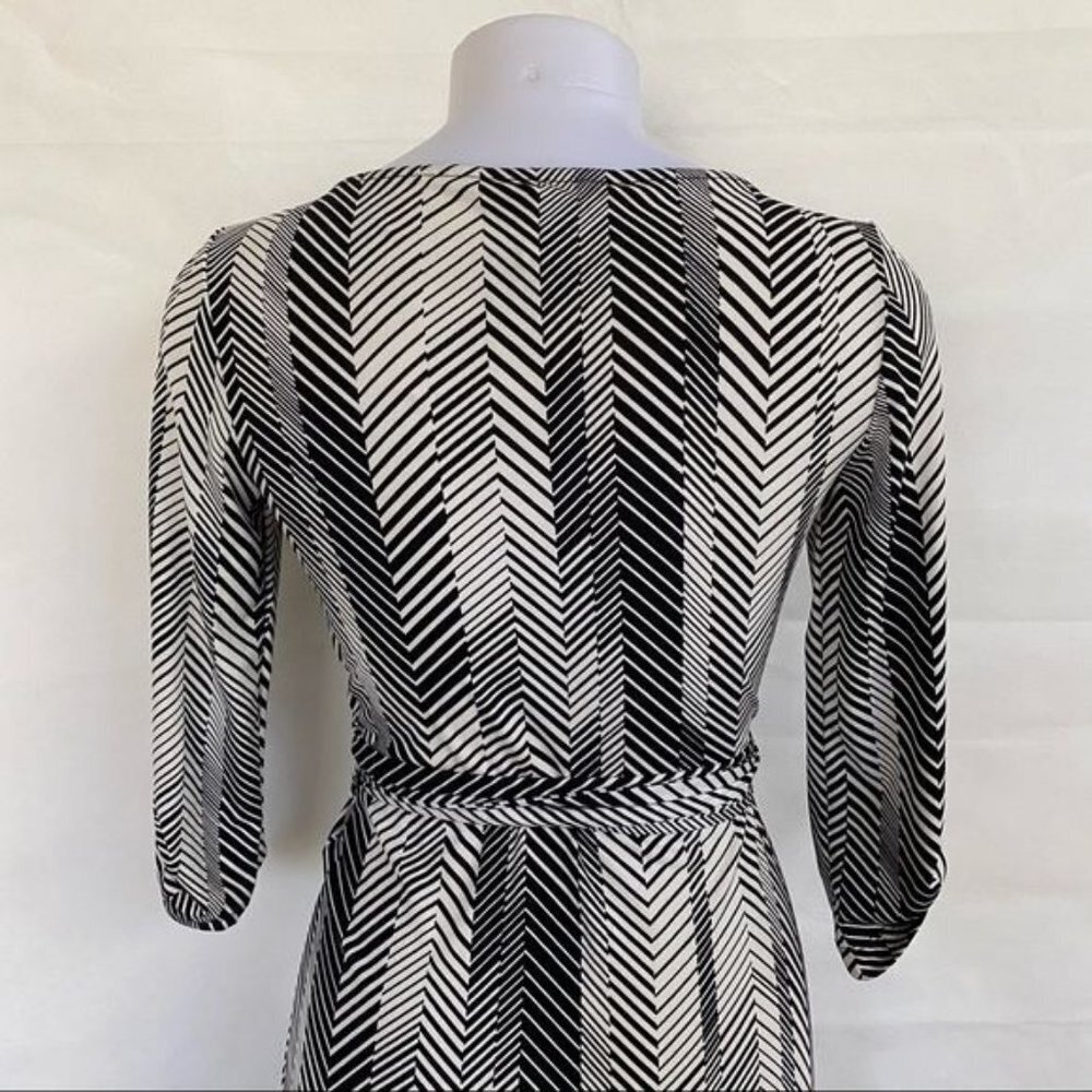 BCB Generation Black Gray White Striped Wrap Short 3/4 Sleeve Dress Size XS - Picture 10 of 10